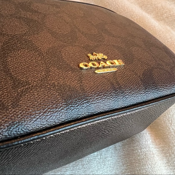 Coach Leopard F35083 Isla Chain Crossbody Signature - Picture 11 of 16